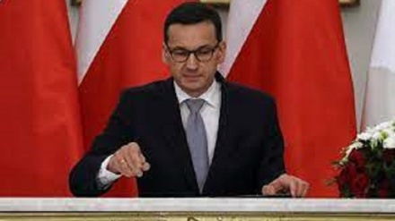 ראש ממשלת פולין נגד לפיד: מביש וחסר אחריות