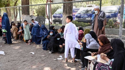 Thousands of civilians flee homes in Afghanistan as Taliban advance