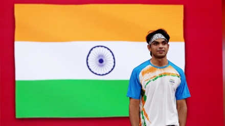 印度乔普拉获得男子标枪金牌