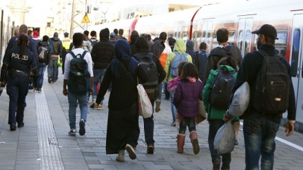 شماری از شهروندان افغان در اوکراین به لهستان پناه بردند