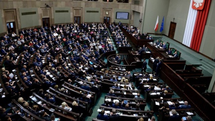 Polonia: il parlamento approva una legge contro il regime sionista