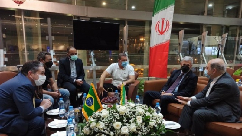 世界各国外国官员抵达德黑兰参加伊朗新总统就职典礼