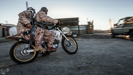 IRGC smashes terrorist team west of Iran