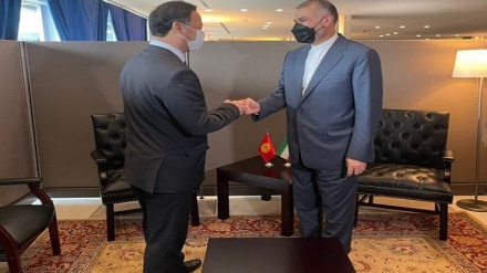 Iran, Kyrgyzstan discuss rail corridor project