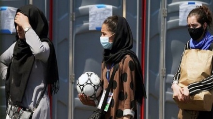 ورود اعضای تیم ملی فوتبال زنان افغانستان به پاکستان