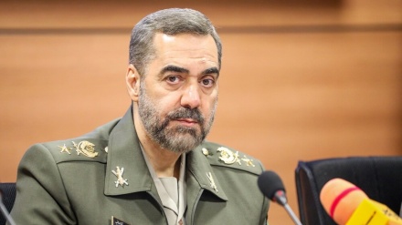 وزیر دفاع ایران: دشمن در مهار قدرت موشکی ایران موفق نخواهد شد