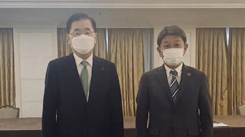 韓国の鄭義溶（チョン・ウィヨン）外交部長官と日本の茂木敏充外相