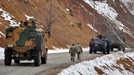 Hakkari'de patlama: 3'ü ağır, 7 asker yaralandı