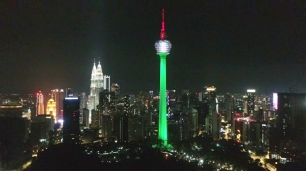 نورافشانی بلندترین برج مالزی با رنگهای پرچم تاجیکستان