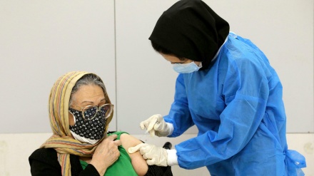 ワクチン接種の世界記録更新目前のイラン