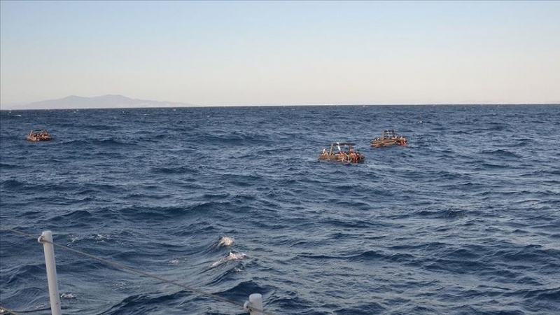 İzmir açıklarında 114 düzensiz göçmen yakalandı
