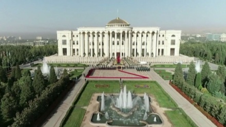 Истиқболи расмӣ аз Раисӣ дар Тоҷикистон+видео