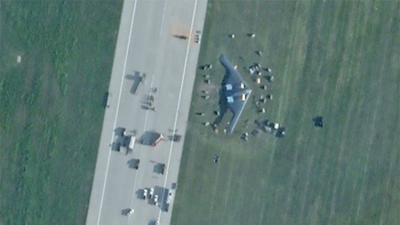 pesawat pembom siluman B-2 AS jatuh