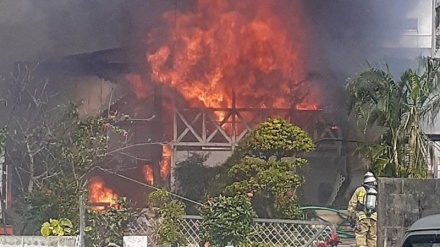 沖縄市で住宅が全焼し、 ６６歳の住人男性が死亡