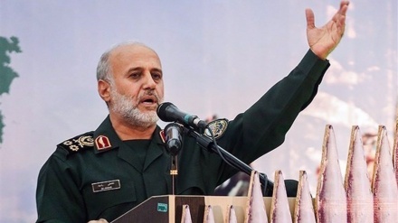 Komandanti i lartë u kërkon Forcave të Armatosura të Iranit të kapin armiqtë në befasi me 