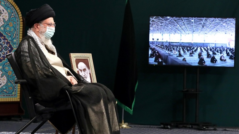 Pemimpin Besar Revolusi Islam Iran Ayatullah al-Udzma Sayid Ali Khamenei.