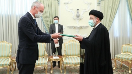 ראיסי קיבל את כתב האמנה של שגריר אוסטריה החדש בטהרן