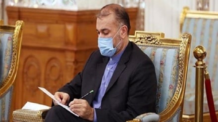 Komşularla ilişkileri geliştirmek, İran hükümetinin dış siyaset önceliği