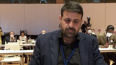 伊朗：世界大国抗疫新行动违背民主原则