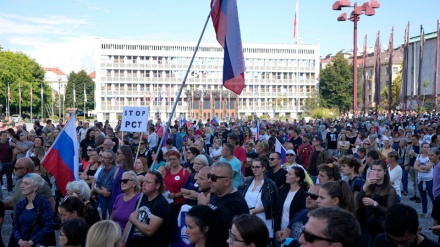 Sllovenët protestojnë kundër certifikatës së vaksinimit