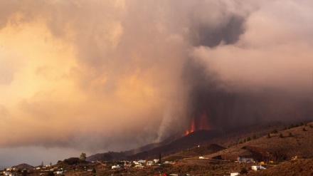 カナリア諸島で、火山噴火による火砕丘崩落の恐れが浮上