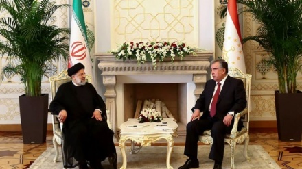 イランとタジキスタンの間で、複数の協力合意書が調印