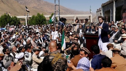 احمد مسعود له طالبانو سره په مبارزې  ټینګار وکړ 