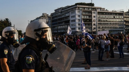 Protesta të gjera në Greqi kundër masave të ashpra të pandemisë Korona