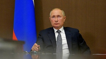 Putin: Ukraina dan Rusia, Satu Bangsa