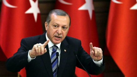 トルコ大統領、「米はテロリストを支援」