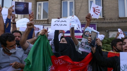 Protesta para ambasadës së Pakistanit në Teheran kundër sulmeve ajrore në Afganistan