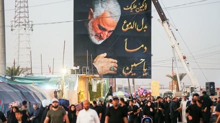 Great Arba'een walk by pilgrims (2)