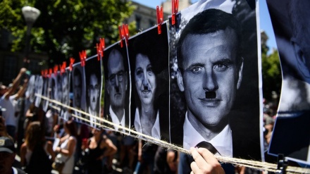 仏裁判所が、大統領をヒトラー風に描いた男に罰金130万円刑判決