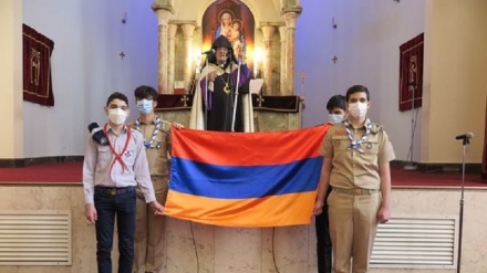  Թեհրանի Սբ. Սարգիս եկեղեցում տեղի է ունեցել ՀՀ պետական դրոշի օրհնության արարողություն