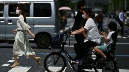 日本の新型コロナ　６２人死亡・１万６０３人新規感染