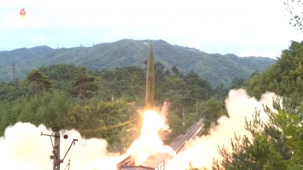 北朝鮮が、鉄道からの弾道ミサイル発射の映像を公開