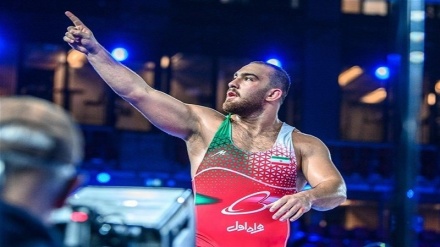 Amir Hossein Zare seizes Iran’s second gold at World Wrestling C’ships