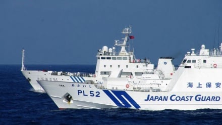 日本海保与美国海岸警卫队举行联合演习