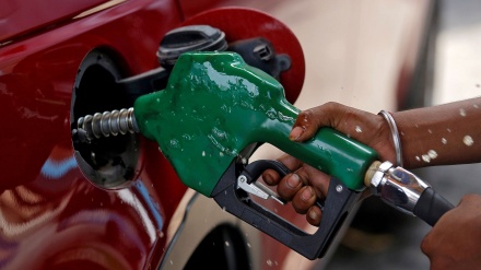 Uhaba wa mafuta ya petroli wawalazimisha Wakenya kwenda Tanzania kuyatafuta