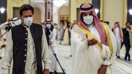 Il primo ministro del Pakistan visita l'Arabia Saudita