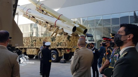 L'Iran expose ses acquis militaires 