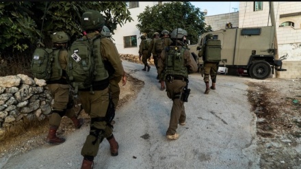 50 bin kişi Cuma namazını Mescidi Aksa'da kıldı