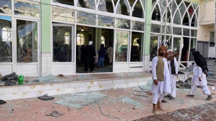  Iranian diplomat visits Afghans injured in Kandahar mosque terrorist attack 