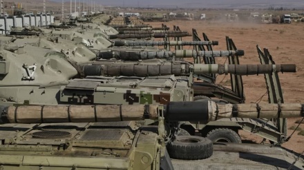 イラン北西部で、陸軍が軍事演習を実施