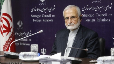 Iran’s ex-FM advises Azerbaijan against trying to buy security from foreigners