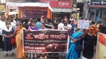 বাংলাদেশে সহিংসতার প্রতিবাদে সীমান্তে হিন্দুত্ববাদীদের বিক্ষোভ, হাসিনাকে হুঁশিয়ারি