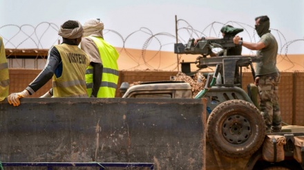  Mali accuses France of training ‘terrorists’ in country 