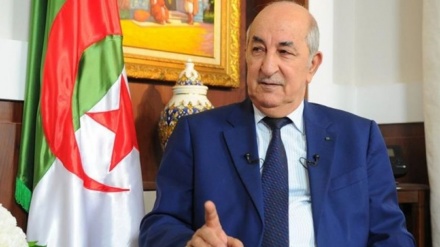 アルジェリア大統領、「わが国はもはや仏の植民地にあらず」