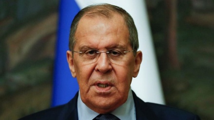 Ucraina, Lavrov: 'La Nato è coinvolta in una guerra ibrida contro la Russia'