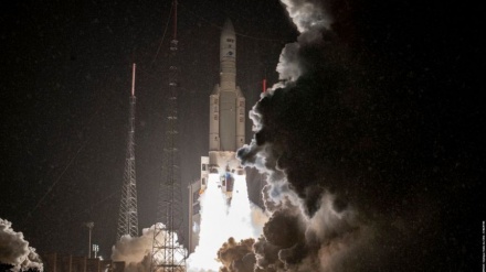 法国发射首颗军事卫星